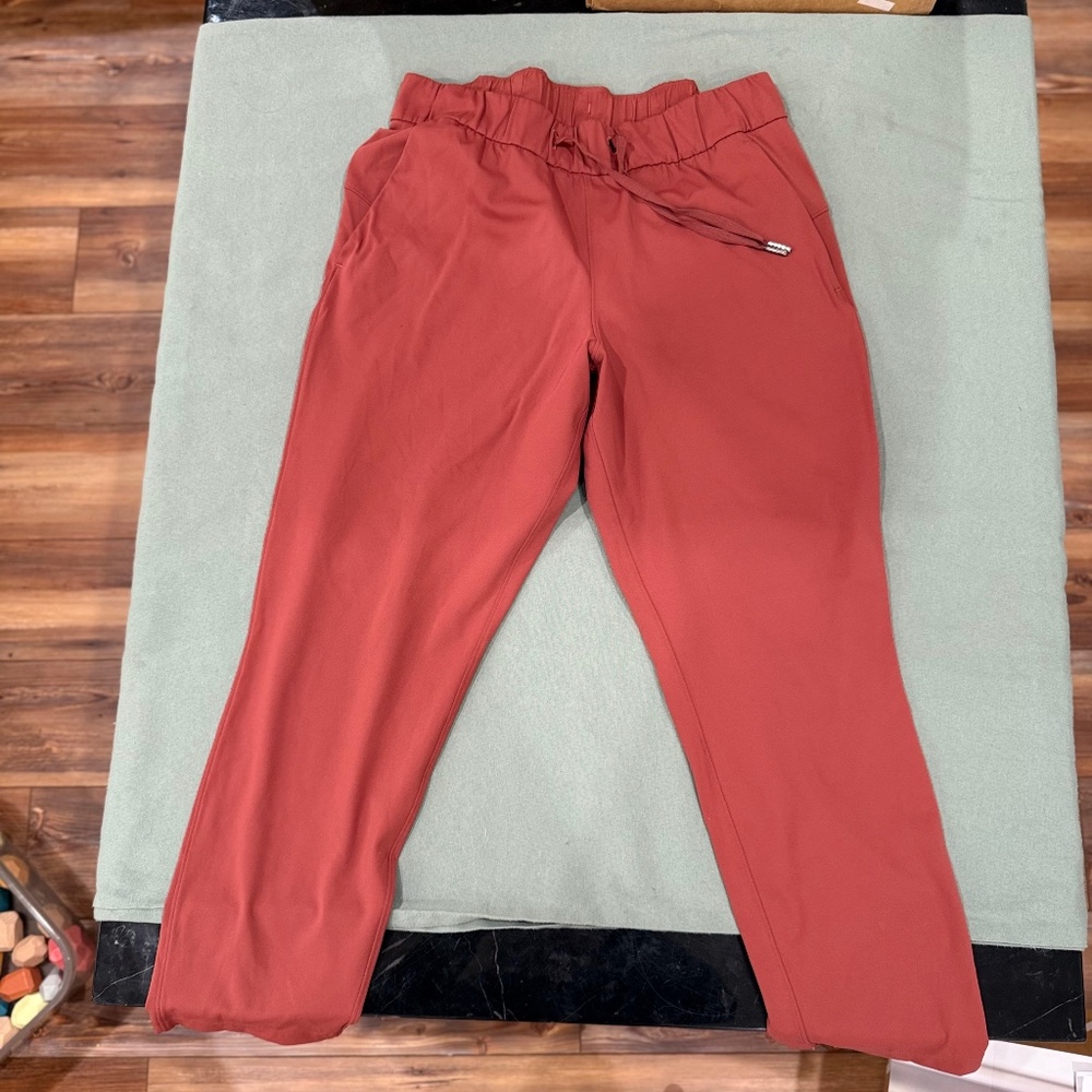 Lulu Lemon On The Fly pant
